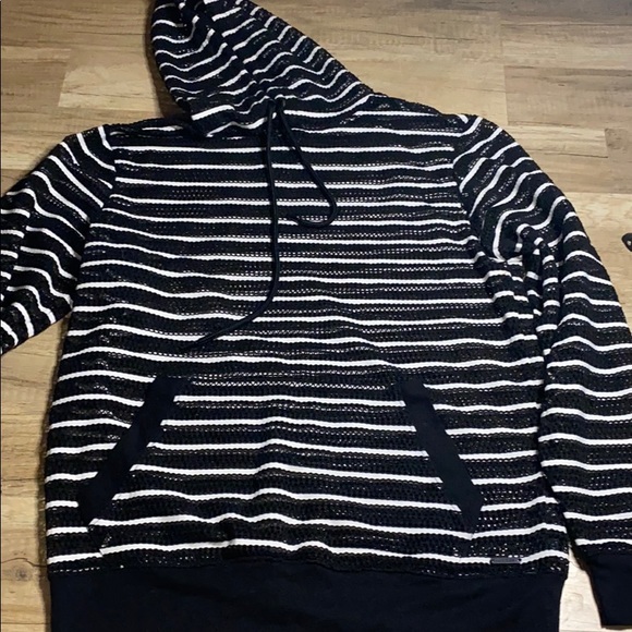 guess striped hoodie